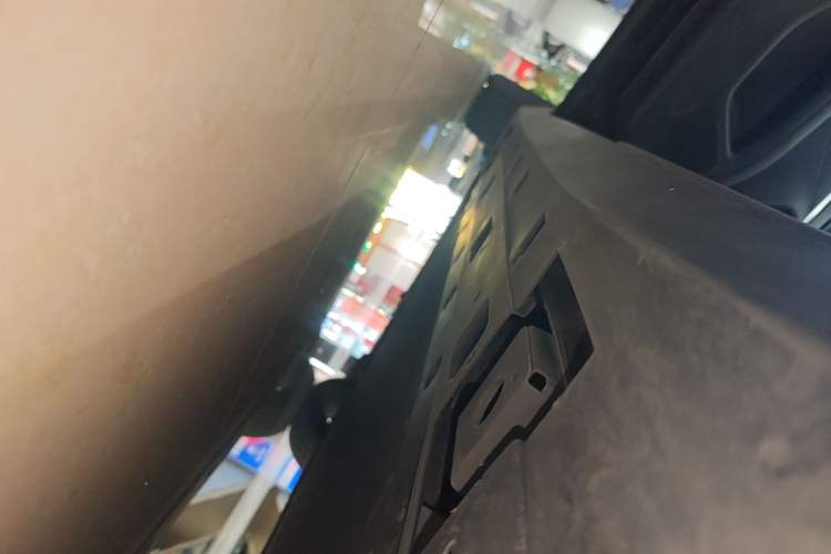 Used XPeng MONA M03 2024 620 with Ultra-Long Range Left Side Sill