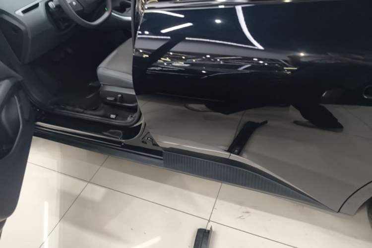 Used XPeng MONA M03 2024 620 with Ultra-Long Range Left Side Sill