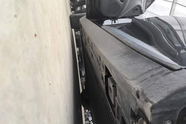 Used XPeng MONA M03 2024 620 with Ultra-Long Range Left Side Sill