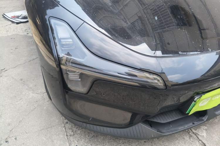 Used XPeng MONA M03 2024 620 with Ultra-Long Range Right Front Headlight