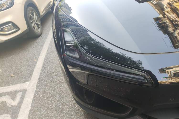Used XPeng MONA M03 2024 620 with Ultra-Long Range Right Front Headlight