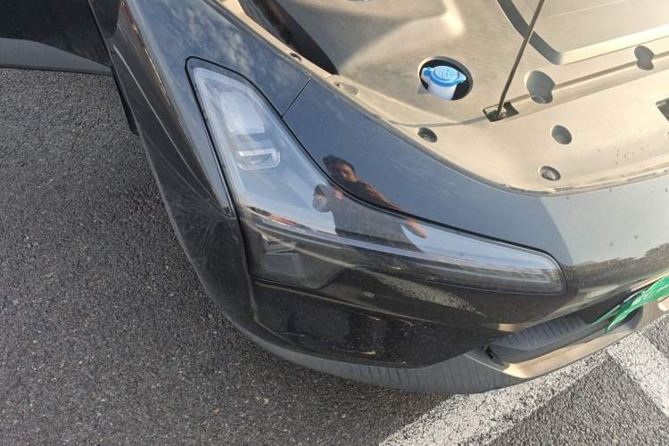Used XPeng MONA M03 2024 620 with Ultra-Long Range Right Front Headlight