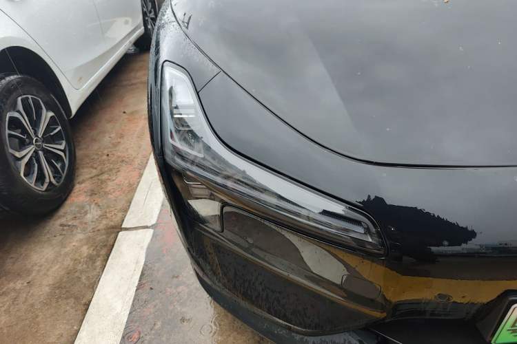 Used XPeng MONA M03 2024 620 with Ultra-Long Range Right Front Headlight