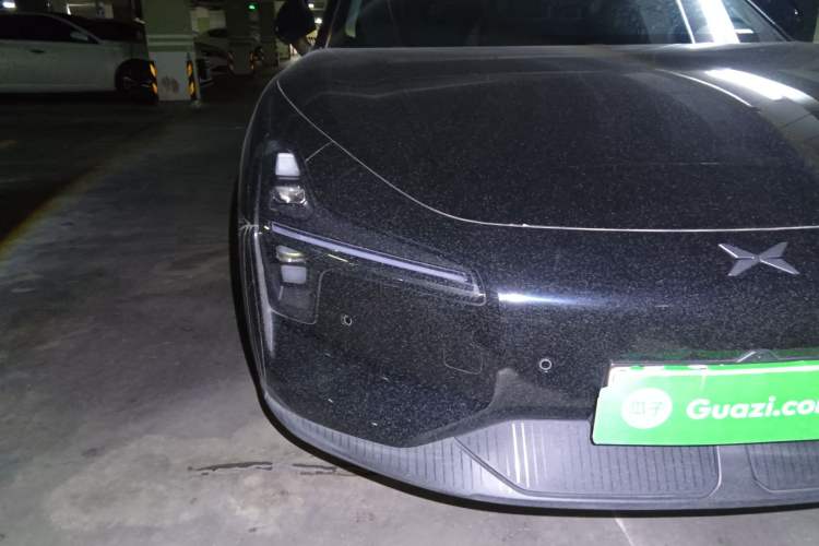 Used XPeng MONA M03 2024 620 with Ultra-Long Range Right Front Headlight