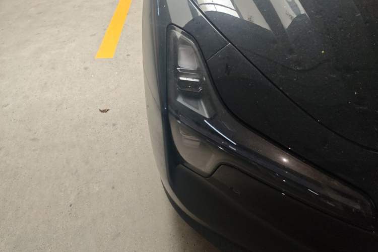 Used XPeng MONA M03 2024 620 with Ultra-Long Range Right Front Headlight