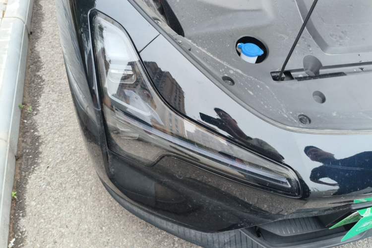 Used XPeng MONA M03 2024 620 with Ultra-Long Range Right Front Headlight