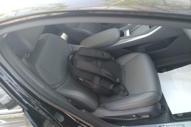 Used XPeng MONA M03 2024 620 with Ultra-Long Range Right Front Seat