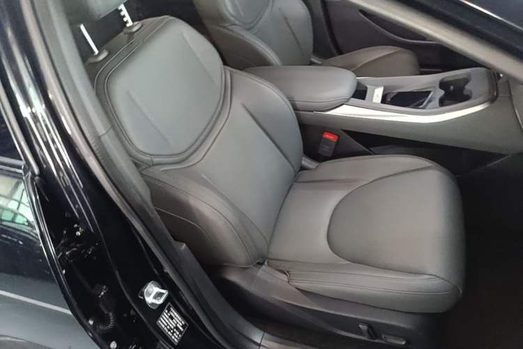 Used XPeng MONA M03 2024 620 with Ultra-Long Range Right Front Seat