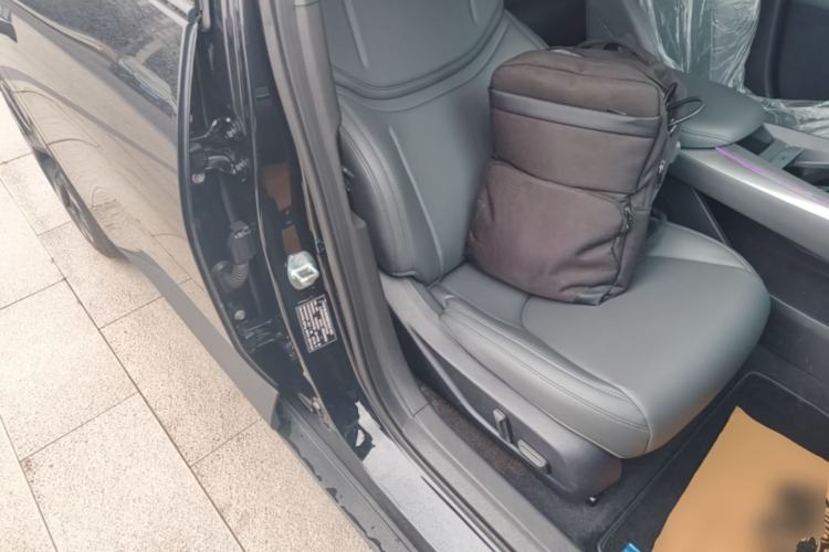 Used XPeng MONA M03 2024 515 Long-Range Right Front Seat