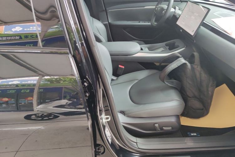 Used XPeng MONA M03 2024 620 with Ultra-Long Range Right Front Seat