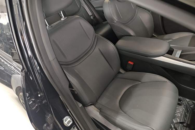 Used XPeng MONA M03 2024 620 with Ultra-Long Range Right Front Seat