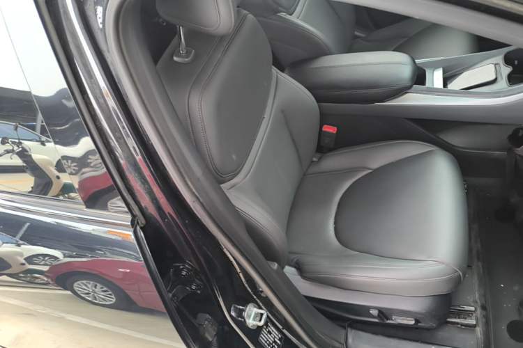 Used XPeng MONA M03 2024 620 with Ultra-Long Range Right Front Seat