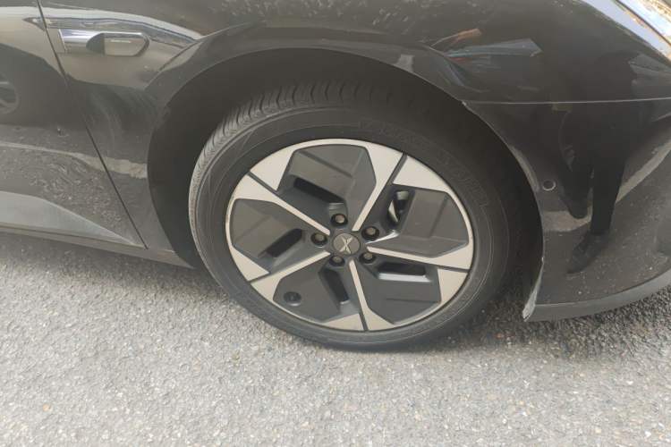 Used XPeng MONA M03 2024 620 with Ultra-Long Range Right Front Wheel Hub