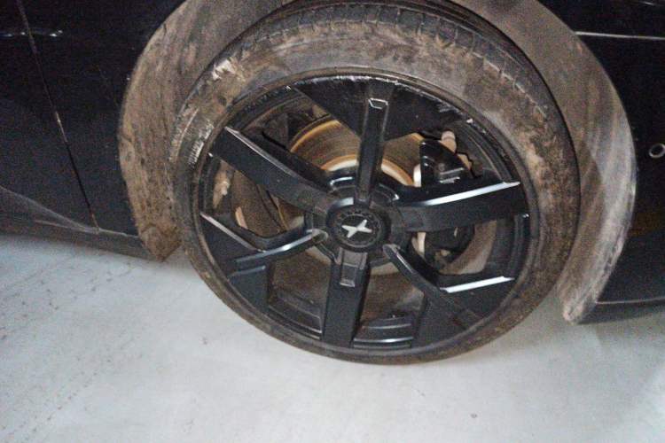 Used XPeng MONA M03 2024 620 with Ultra-Long Range Right Front Wheel Hub