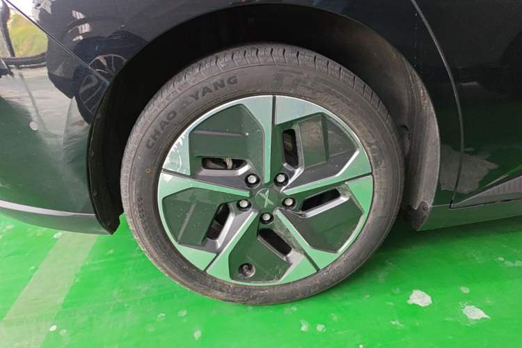 Used XPeng MONA M03 2024 620 with Ultra-Long Range Right Rear Wheel Hub