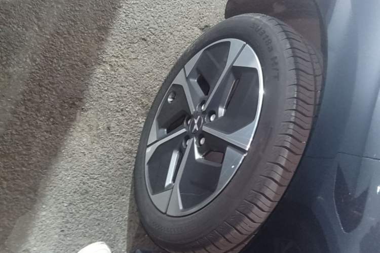 Used XPeng MONA M03 2024 620 with Ultra-Long Range Right Rear Wheel Hub