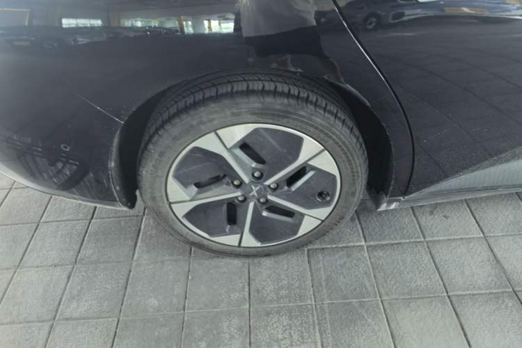Used XPeng MONA M03 2024 515 Long-Range Right Rear Wheel Hub