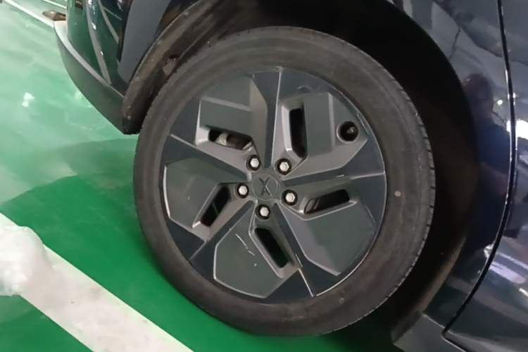 Used XPeng MONA M03 2024 515 Long-Range Right Rear Wheel Hub