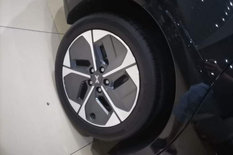 Used XPeng MONA M03 2024 515 Long-Range Right Rear Wheel Hub