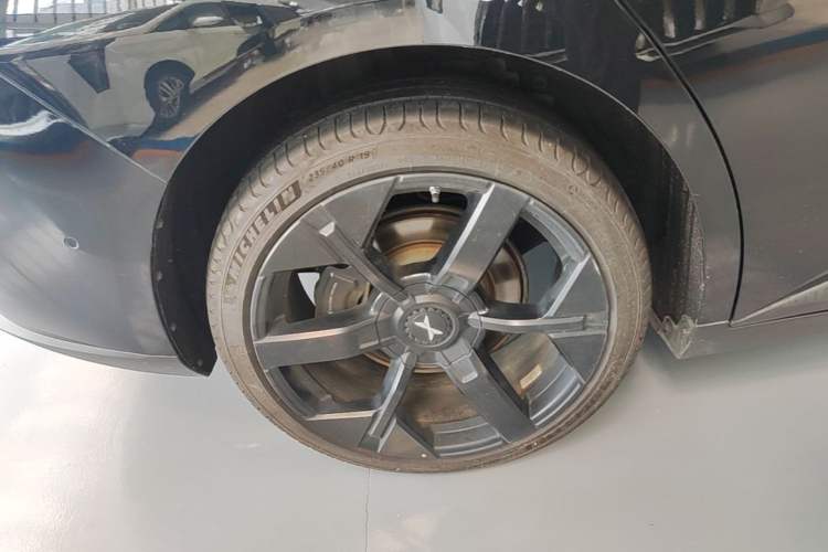Used XPeng MONA M03 2024 620 with Ultra-Long Range Right Rear Wheel Hub