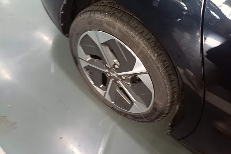 Used XPeng MONA M03 2024 620 with Ultra-Long Range Right Rear Wheel Hub