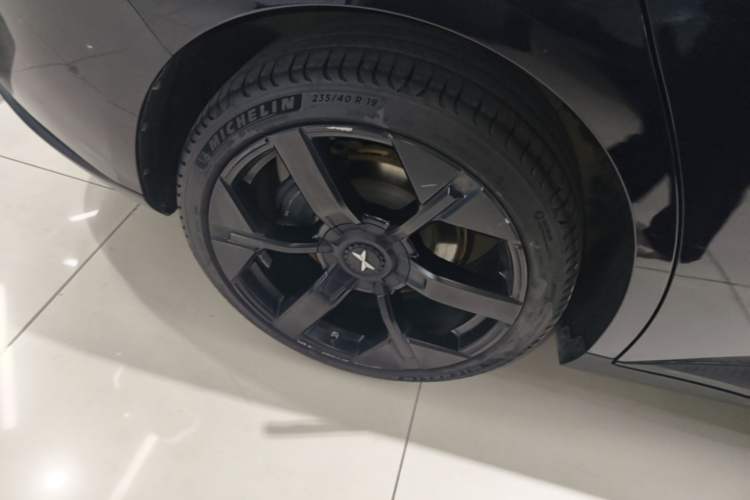 Used XPeng MONA M03 2024 620 with Ultra-Long Range Right Rear Wheel Hub