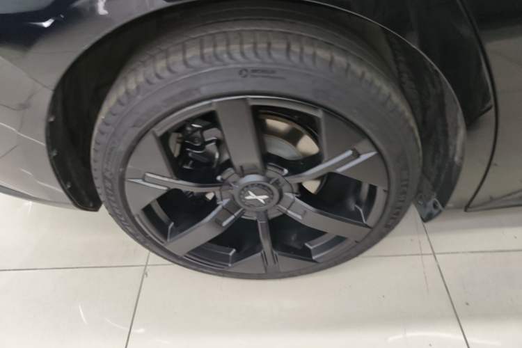 Used XPeng MONA M03 2024 620 with Ultra-Long Range Right Rear Wheel Hub