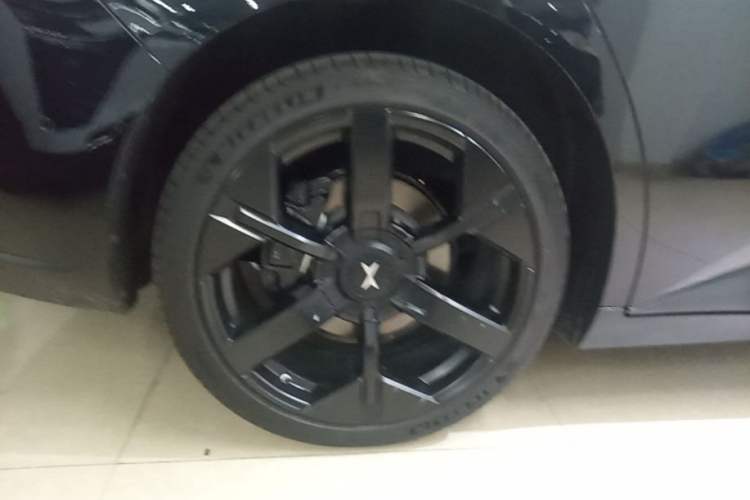Used XPeng MONA M03 2024 620 with Ultra-Long Range Right Rear Wheel Hub