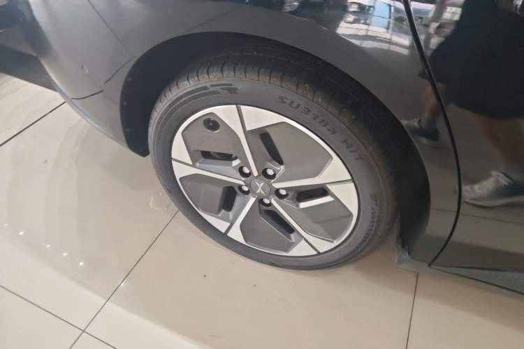 Used XPeng MONA M03 2024 620 with Ultra-Long Range Right Rear Wheel Hub