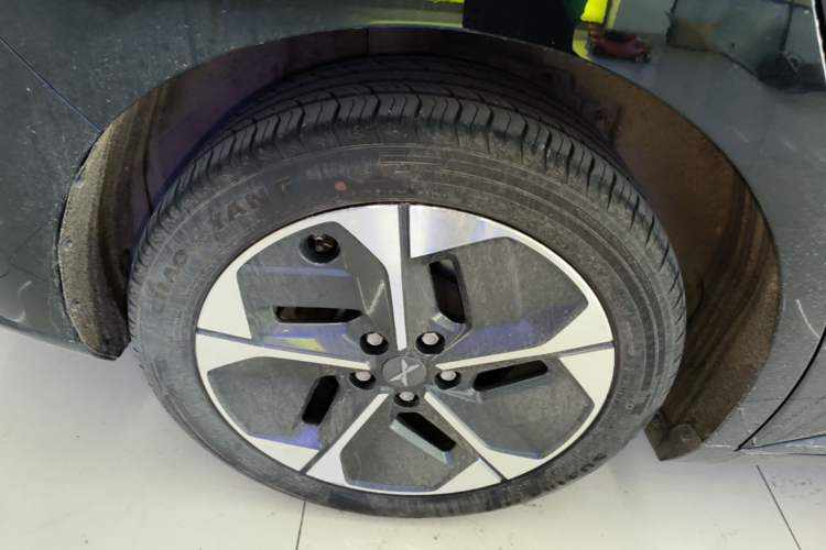 Used XPeng MONA M03 2024 620 with Ultra-Long Range Right Rear Wheel Hub