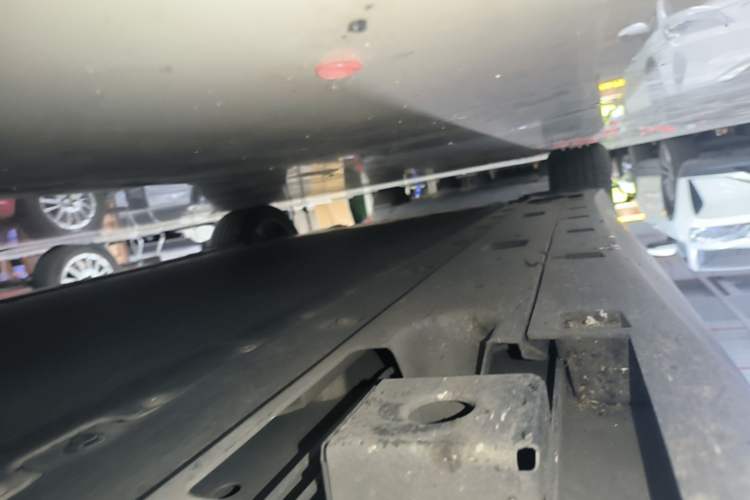 Used XPeng MONA M03 2024 620 with Ultra-Long Range Right Side Sill