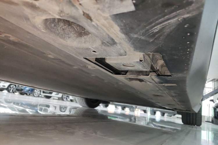 Used XPeng MONA M03 2024 620 with Ultra-Long Range Right Side Sill