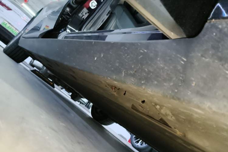 Used XPeng MONA M03 2024 620 with Ultra-Long Range Right Side Sill