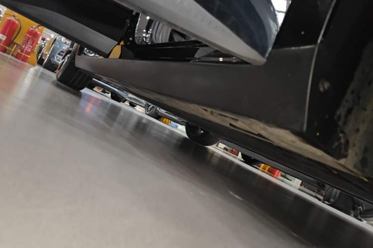 Used XPeng MONA M03 2024 620 with Ultra-Long Range Right Side Sill