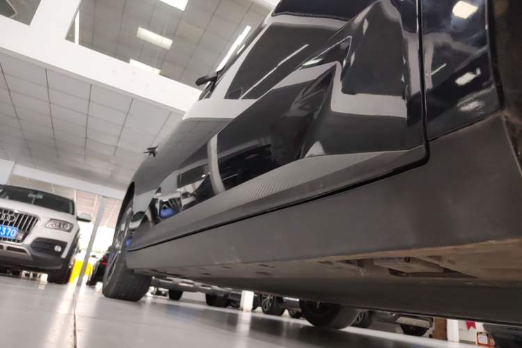 Used XPeng MONA M03 2024 620 with Ultra-Long Range Right Side Sill