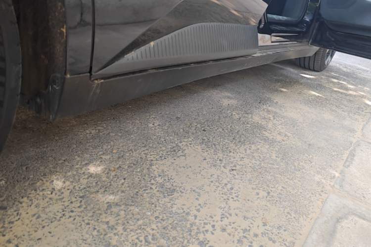 Used XPeng MONA M03 2024 620 with Ultra-Long Range Right Side Sill