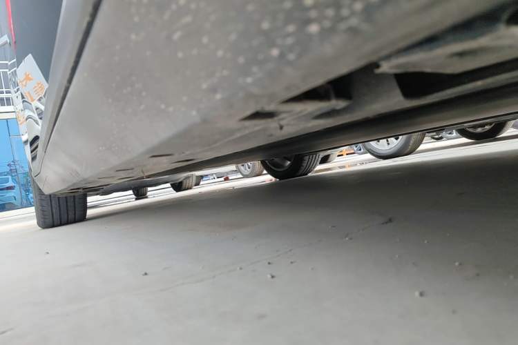 Used XPeng MONA M03 2024 620 with Ultra-Long Range Right Side Sill