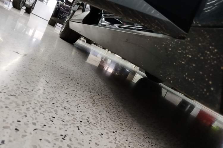 Used XPeng MONA M03 2024 620 with Ultra-Long Range Right Side Sill