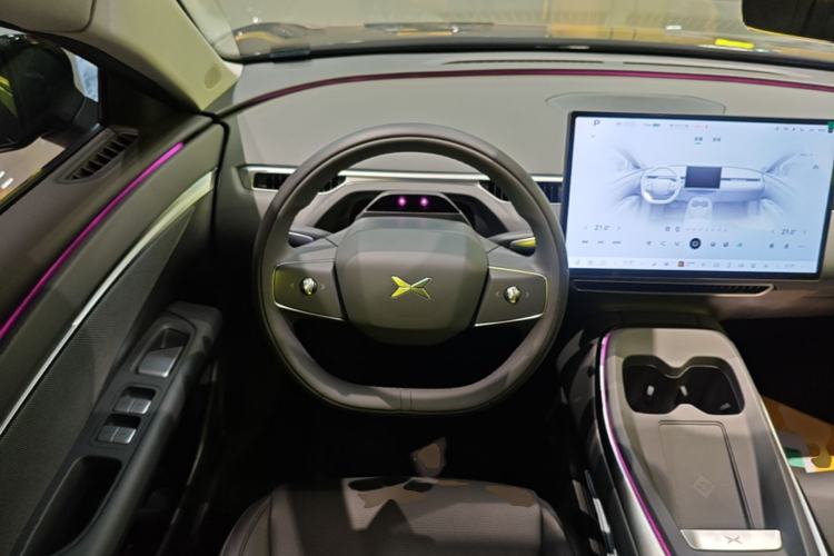 Used XPeng MONA M03 2024 620 with Ultra-Long Range Steering Wheel