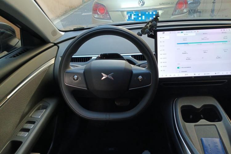 Used XPeng MONA M03 2024 620 with Ultra-Long Range Steering Wheel
