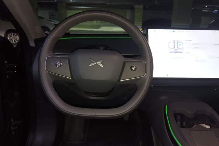 Used XPeng MONA M03 2024 620 with Ultra-Long Range Steering Wheel