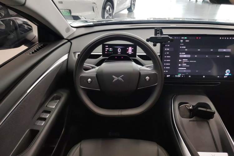 Used XPeng MONA M03 2024 620 with Ultra-Long Range Steering Wheel