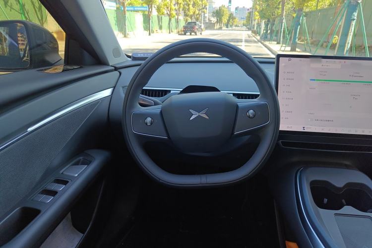 Used XPeng MONA M03 2024 620 with Ultra-Long Range Steering Wheel