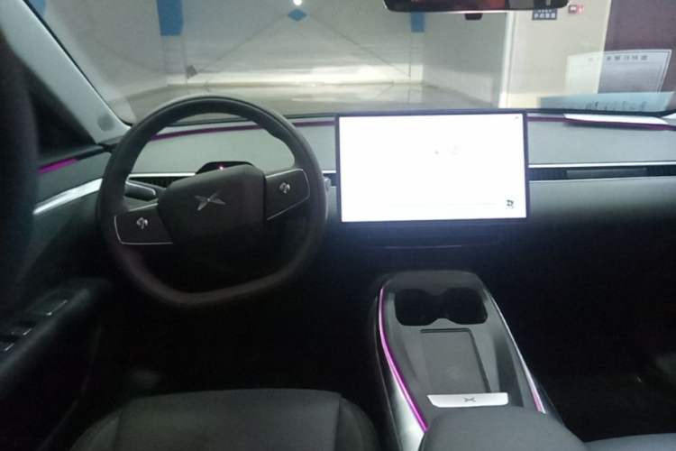 Used XPeng MONA M03 2024 620 with Ultra-Long Range Steering Wheel