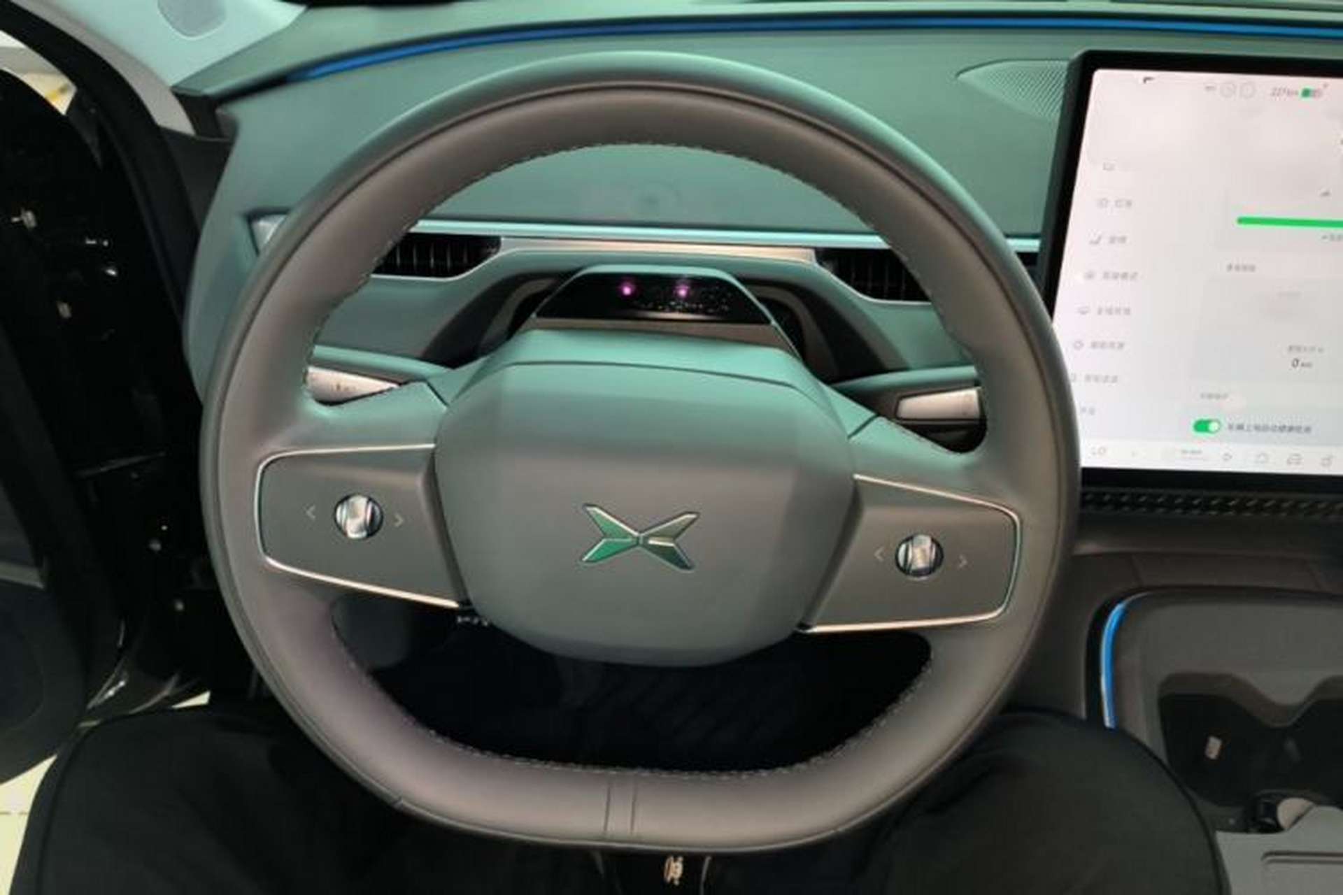 Used XPeng MONA M03 2024 620 with Ultra-Long Range Steering Wheel