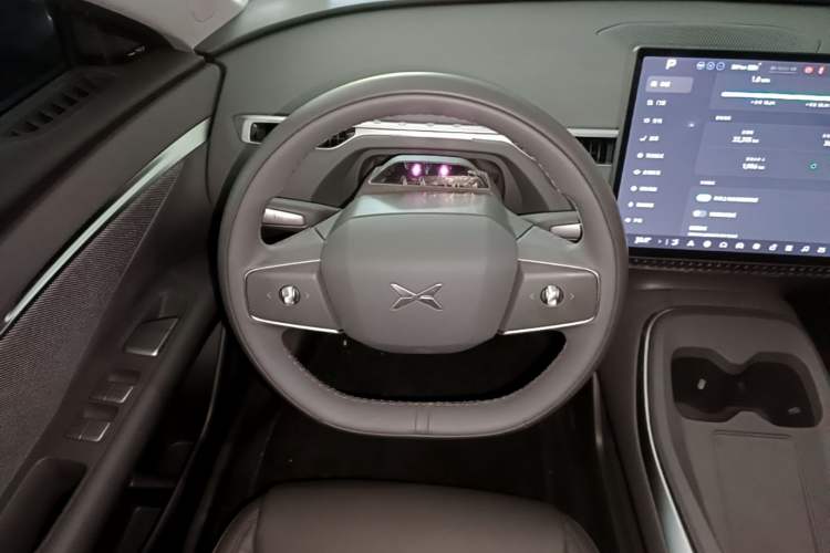 Used XPeng MONA M03 2024 620 with Ultra-Long Range Steering Wheel