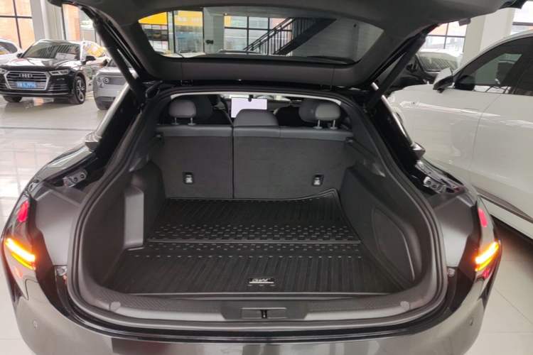 Used XPeng MONA M03 2024 620 with Ultra-Long Range Trunk