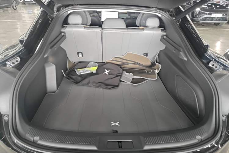 Used XPeng MONA M03 2024 620 with Ultra-Long Range Trunk
