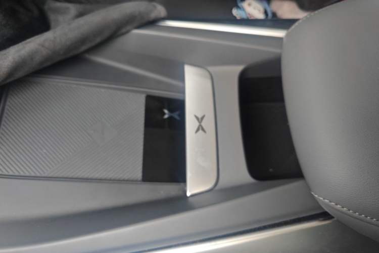 Used XPeng MONA M03 2024 620 with Ultra-Long Range Vehicle Key