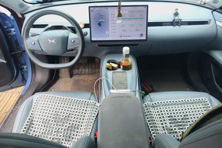 Used XPeng MONA M03 2024 620 with Ultra-Long Range Center Console